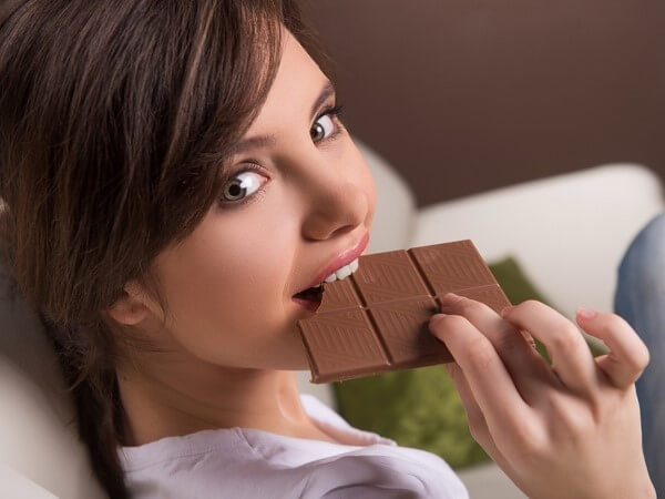 چرا حتما باید در دوران بارداری شکلات بخورید؟