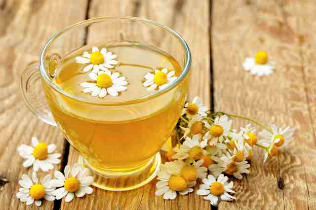 نکاتی جالب درباره خوردن چای بابونه در دوران بارداری