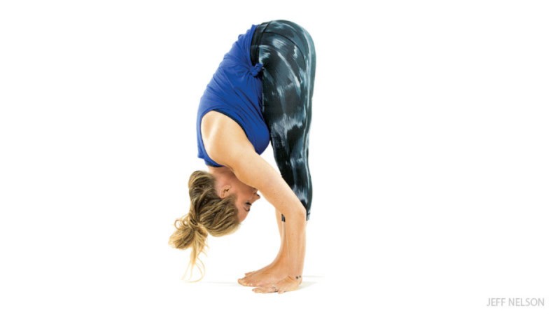 b2ap3 large uttanasana pretklon prema naprijed 2 1533977193 56992