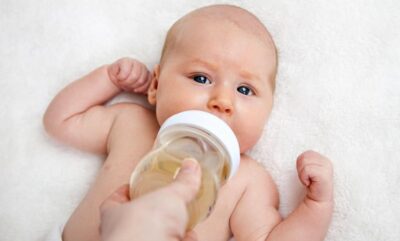 برای خواب راحت نوزادتان چای بابونه بدهید