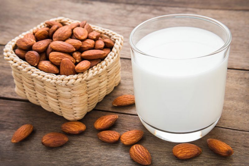 مزایای بادام و شیر بادام برای کودکان