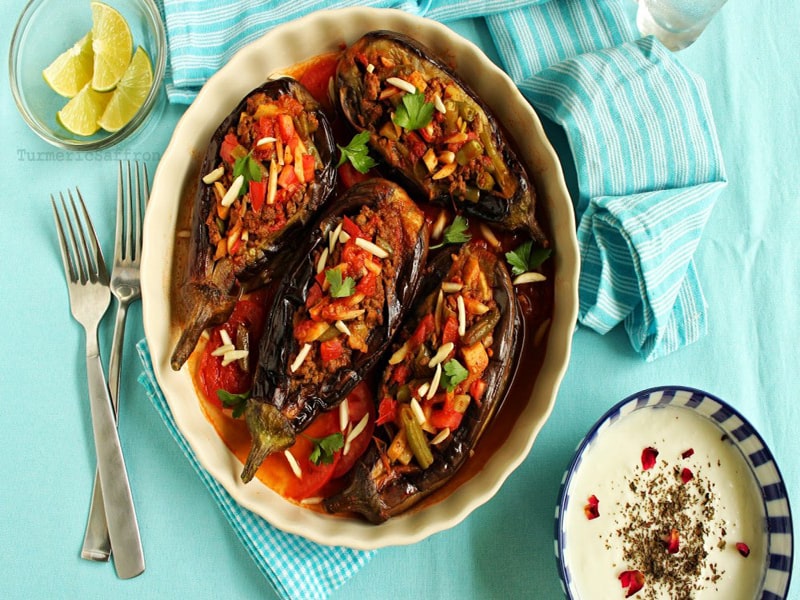 طرز تهیه بادمجان شکم پر | یک غذای رژیمی برای گیاهخواران