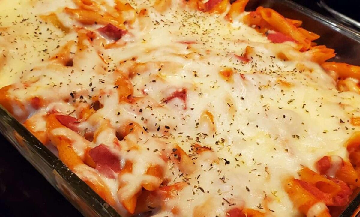 طرز تهیه پیتزا پاستا با سوسیس در 10 دقیقه