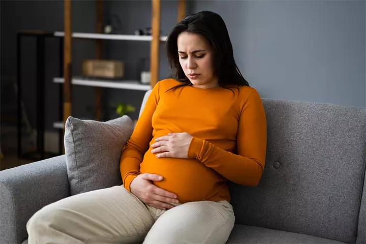 مضرات فست فود در بارداری؛ مشکلات گوارشی