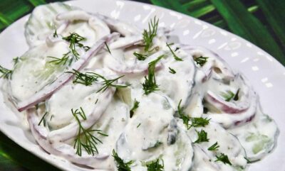 طرز تهیه سالاد خیار با خامه ترش خوشمزه