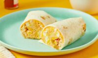 طرز تهیه بوریتو صبحانه فوری در 5 دقیقه