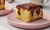 طرز تهیه کیک پودینگ راه راه: دسری جذاب برای کودکان