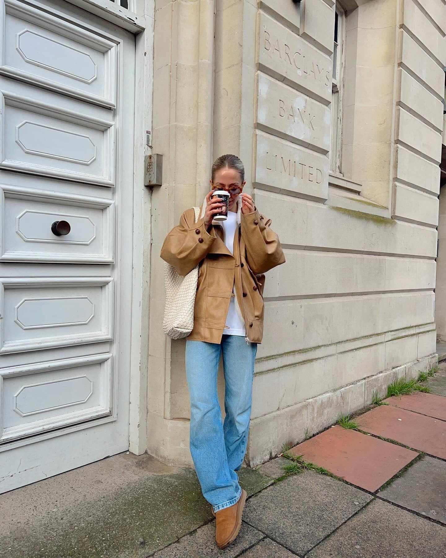 16. Casual Camel and Denim Combination (مدل لباس زمستانی)