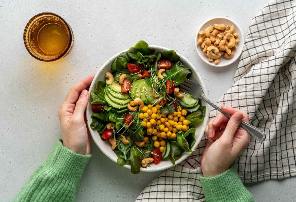 7 دلیل عمده برای افزودن فیبر به رژیم غذایی؛ بررسی جامع فواید فیبر برای سلامتی