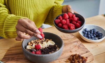 چگونه فیبر بخوریم بدون نفخ؟ راهکارهای عملی برای هضمی راحت