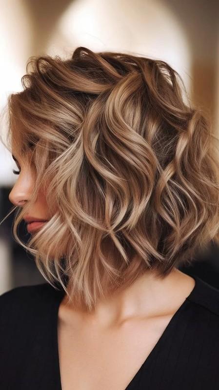 مدل موی باب کات لایه ای فرفری، باب کلوش برای موی کم حجم
